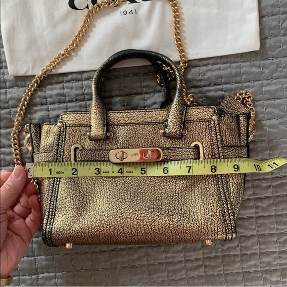 Auth Rare Coach Metallic Swagger Crossbody Purse - Picture 5 of 8